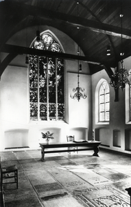 14974 Interieur van de Nederlands-Hervormde kerk (Kerkplein 1) te Vreeland (gemeente Loenen aan de Vecht): de kerkzaal ...